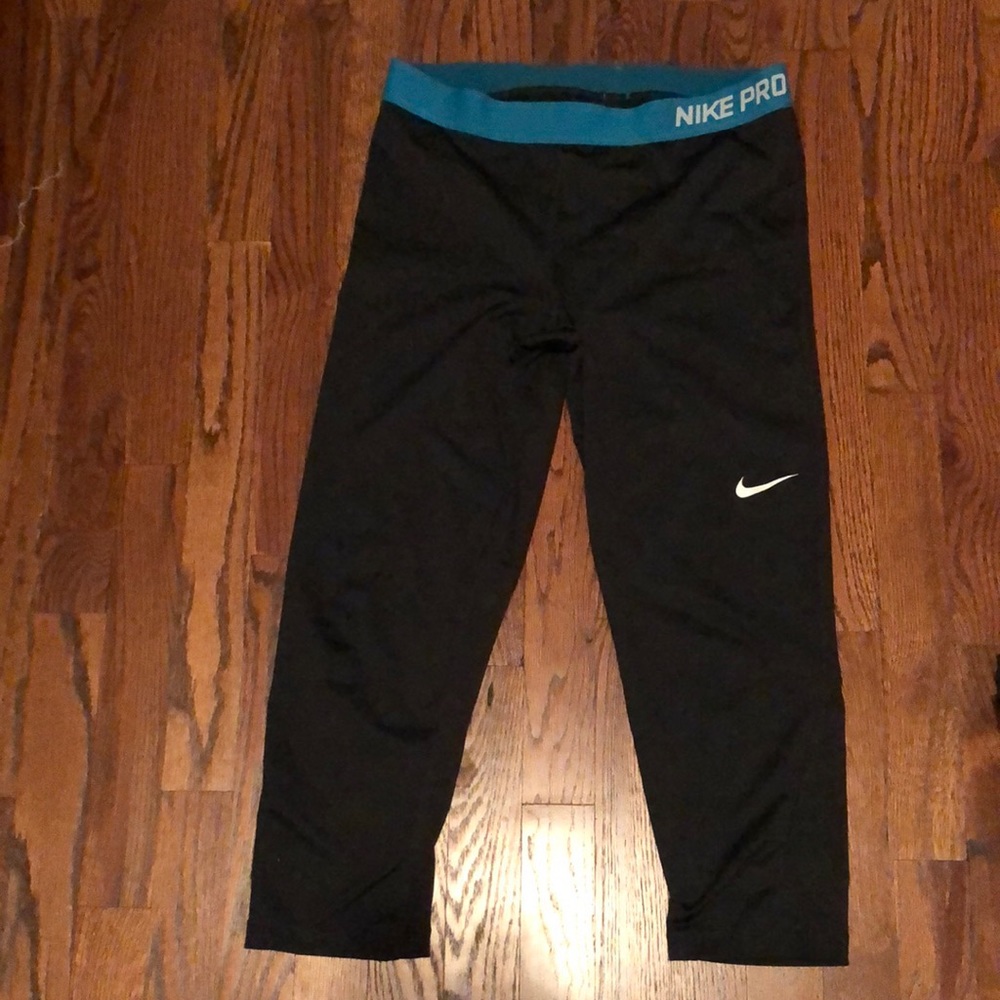 Nike Dri Fit running Capri pants